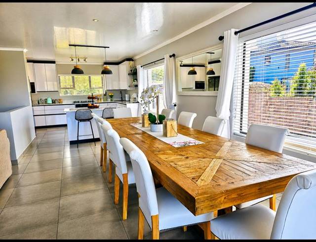 3 BEDROOM HOUSE FOR SALE IN ISLAND VIEW